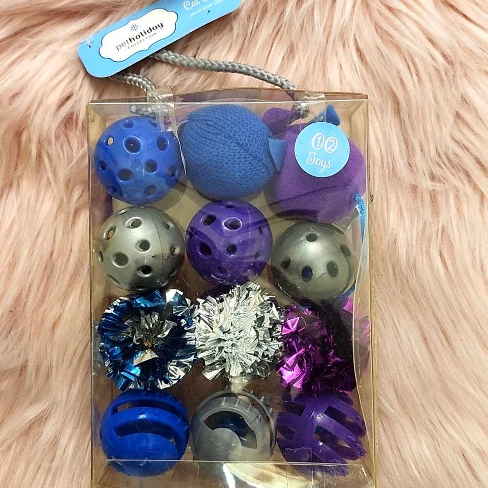 Brand New PET HOLIDAY COLLECTION WINTER CAT TOYS-12CT